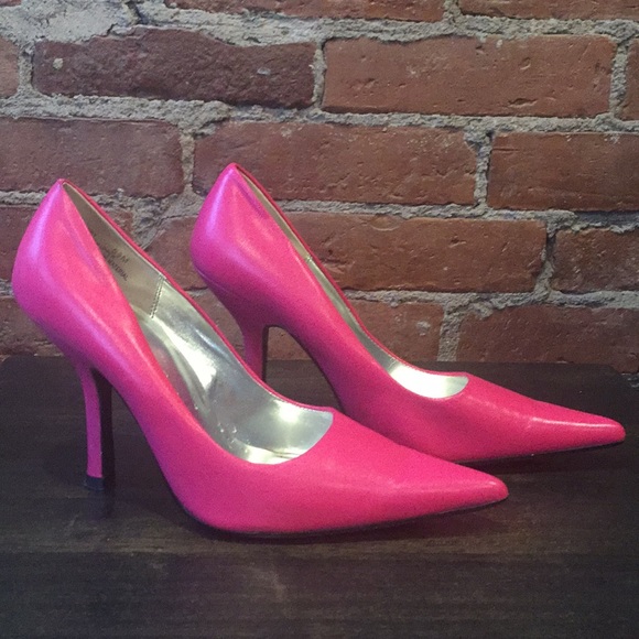 hot pink heels size 5